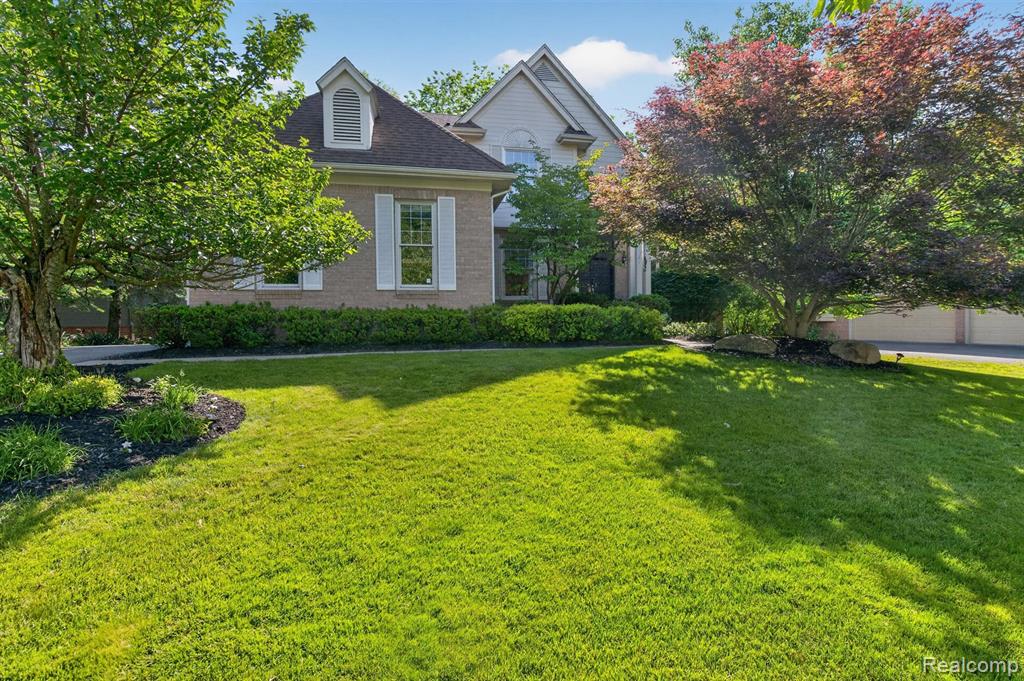 7359 Colchester Lane, West Bloomfield, MI — Photo 46