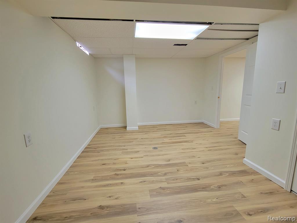 4640 SINGH Drive, Sterling Heights, MI 48310 — Photo 34