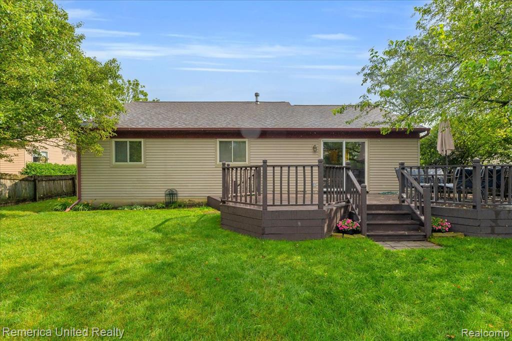 43488 LAURELWOOD, Canton, MI 48187 — Photo 27