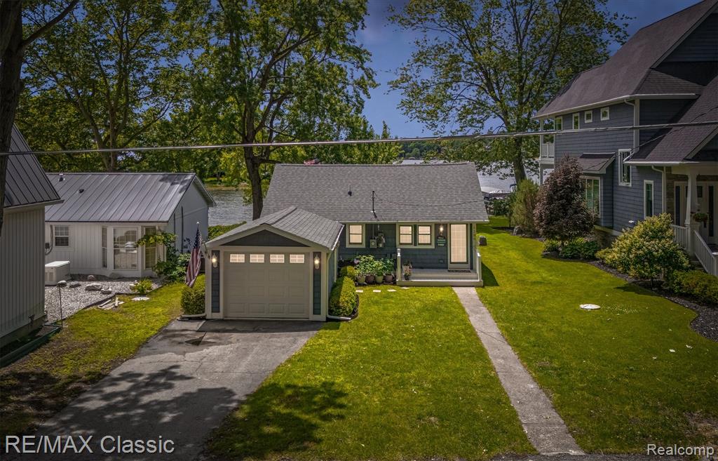 5286 Edgelake Drive, Pinckney, MI 48169 — Photo 33