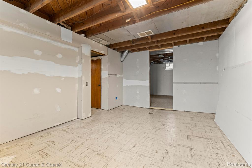 8201 Heyden Street, Detroit, MI 48228 — Photo 14