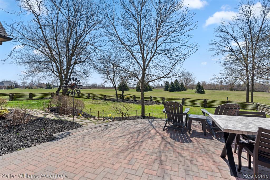 2026 HUNTERS CREEK Drive, Ypsilanti, MI 48198 — Photo 45