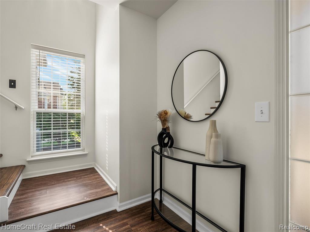 16880 DOVER Drive, 120, Northville, MI 48168 — Photo 4