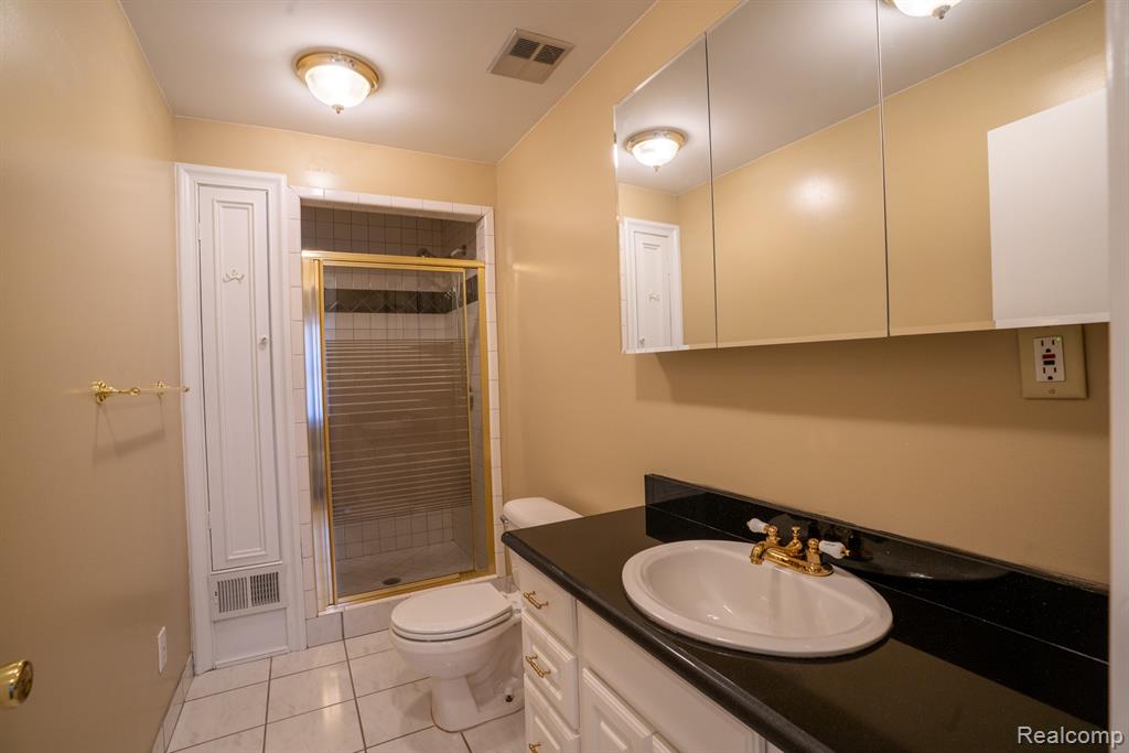 4205 Harding Street, Dearborn Heights, MI 48125 — Photo 30