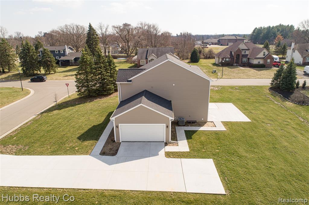 7340 Westminster Circle, Grand Blanc, MI 48439 — Photo 76