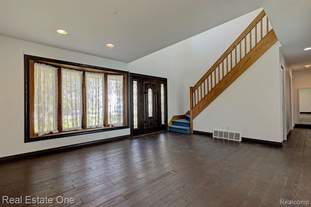 551 Maloney Avenue, Oxford, MI 48371 — Photo 6