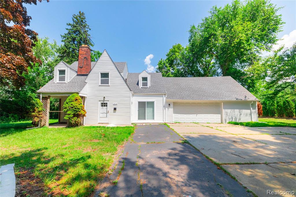9838 Grosse Ile Parkway, Grosse Ile, MI 48138