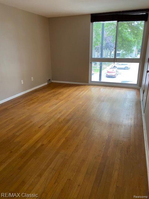 4030 W 13 MILE, E-3 Road, E3, Royal Oak, MI 48073 — Photo 6