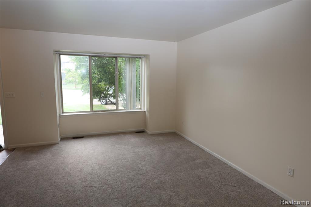 3361 Milcroft Court, Canton, MI 48188 — Photo 6