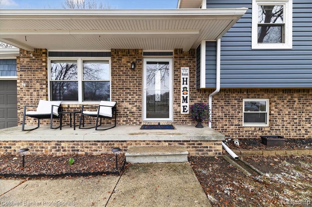 6163 King Arthur Drive, Swartz Creek, MI 48473 — Photo 3