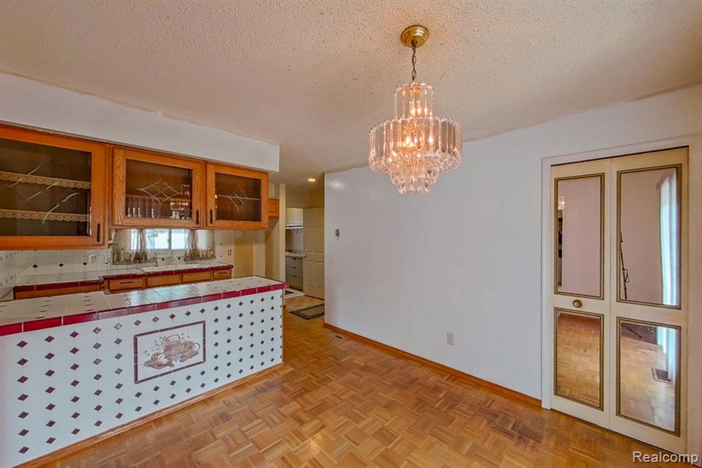 4395 OLD CARRIAGE Road, Flint, MI 48507 — Photo 15