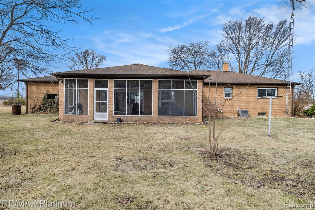 17801 CORUNNA Road, Chesaning, MI 48616 — Photo 22