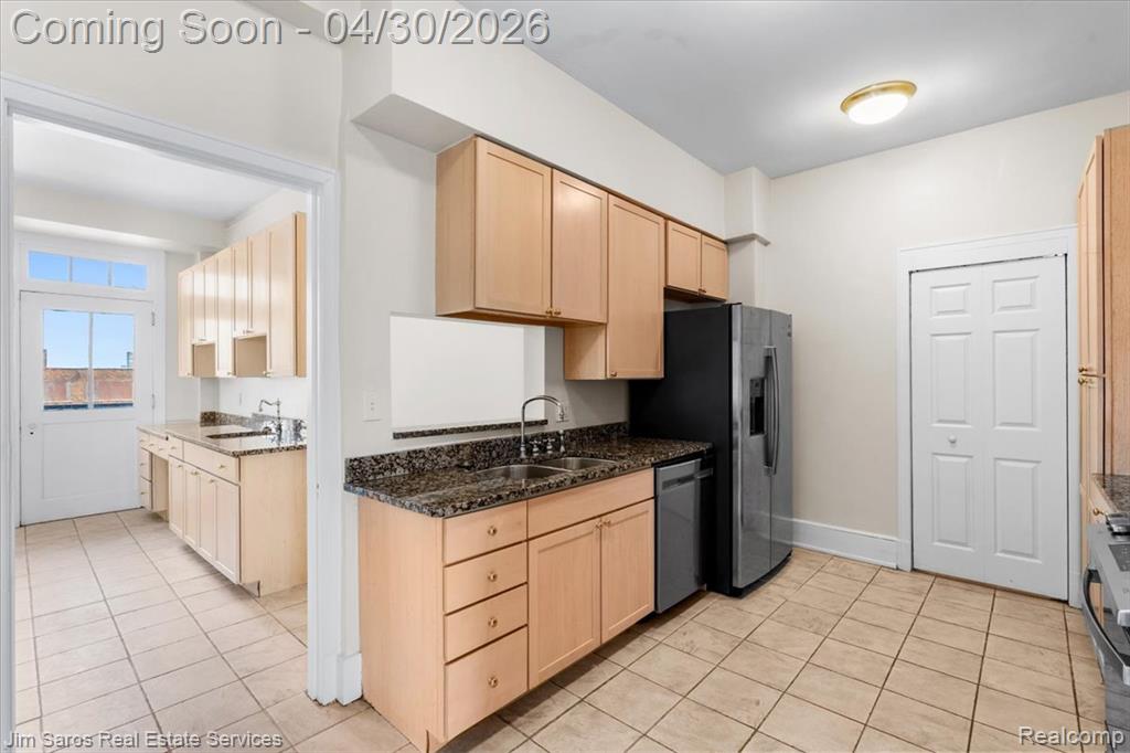 2900 E Jefferson Avenue, Detroit, MI 48207 — Photo 11