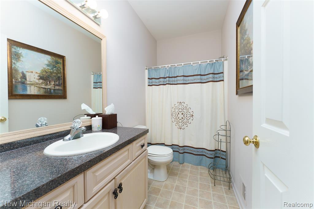 13111 Harbor Landings Drive, Fenton, MI 48430 — Photo 27