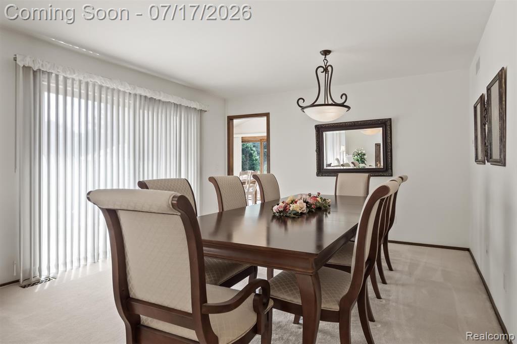 5863 Seville Circle, Orchard Lake Village, MI 48324 — Photo 16