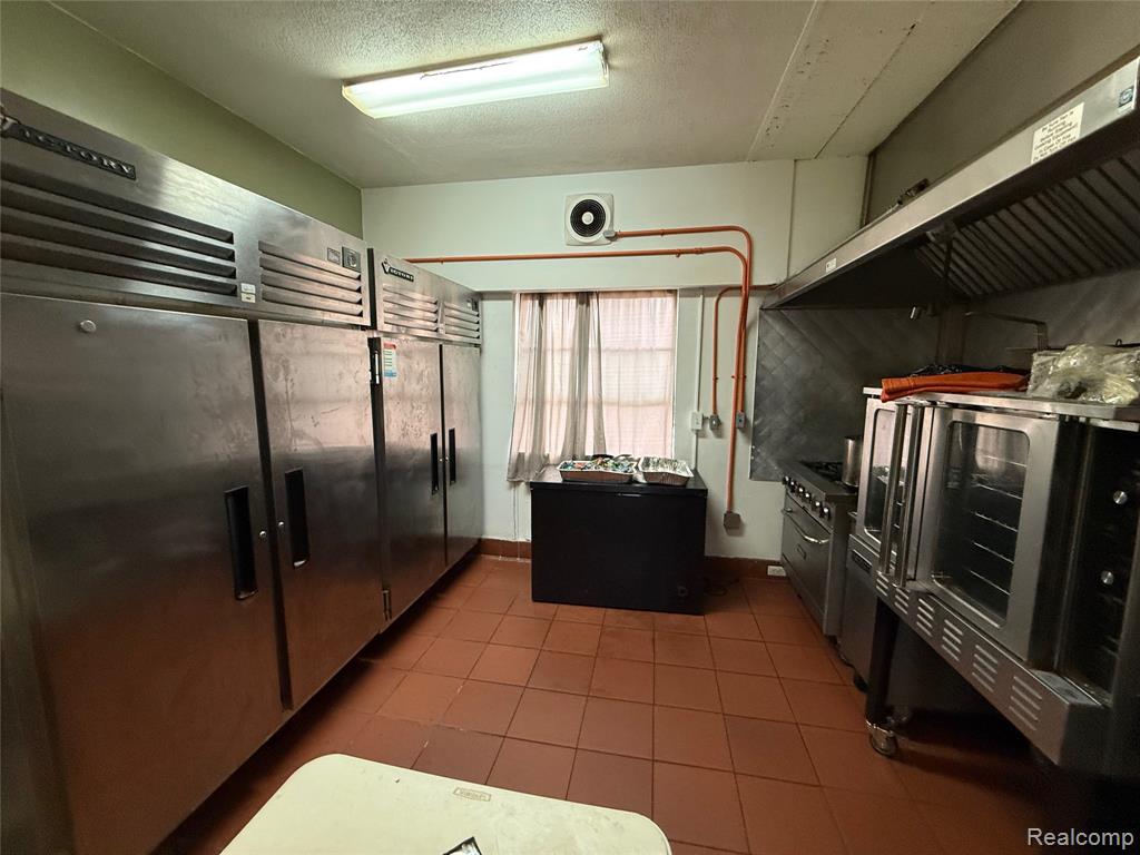 10421 W 7 Mile Road, Detroit, MI 48221 — Photo 11