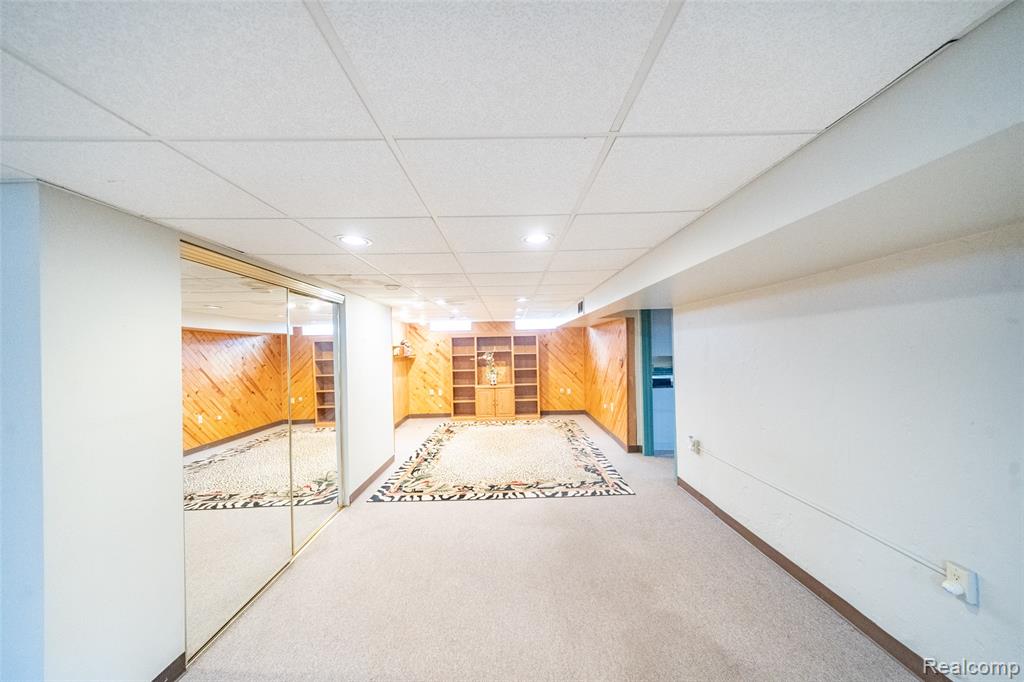 5247 Lyons Circle S, Warren, MI 48092 — Photo 44