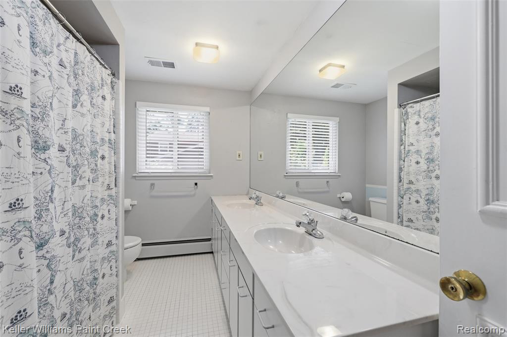 4016 Iverness Lane, West Bloomfield, MI 48323 — Photo 29