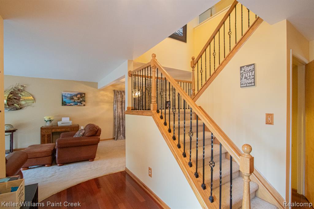 19170 Dawnshire Drive, Brownstown, MI 48193 — Photo 4