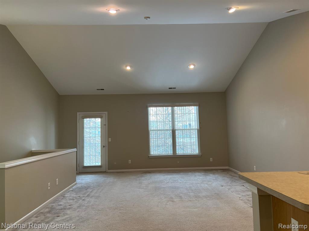 40564 BLYTHEFIELD Lane, Canton, MI 48188 — Photo 38