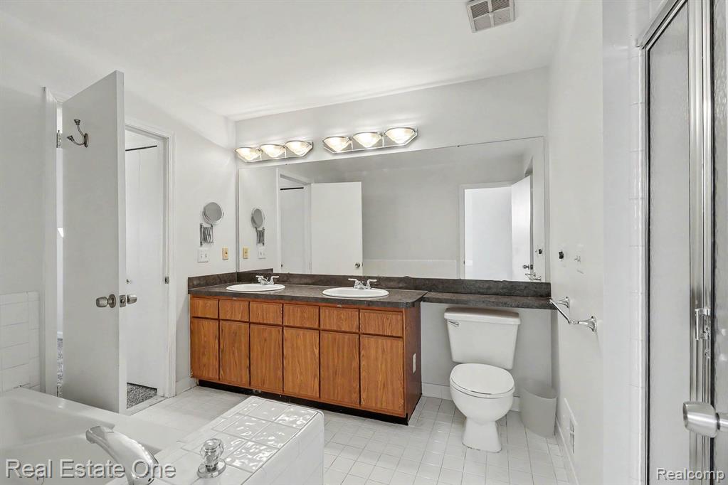 6617 Chimney Sweep, West Bloomfield, MI — Photo 21