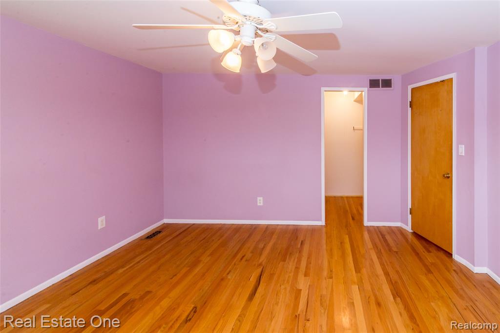 6845 Tamerlane Drive, West Bloomfield, MI — Photo 34