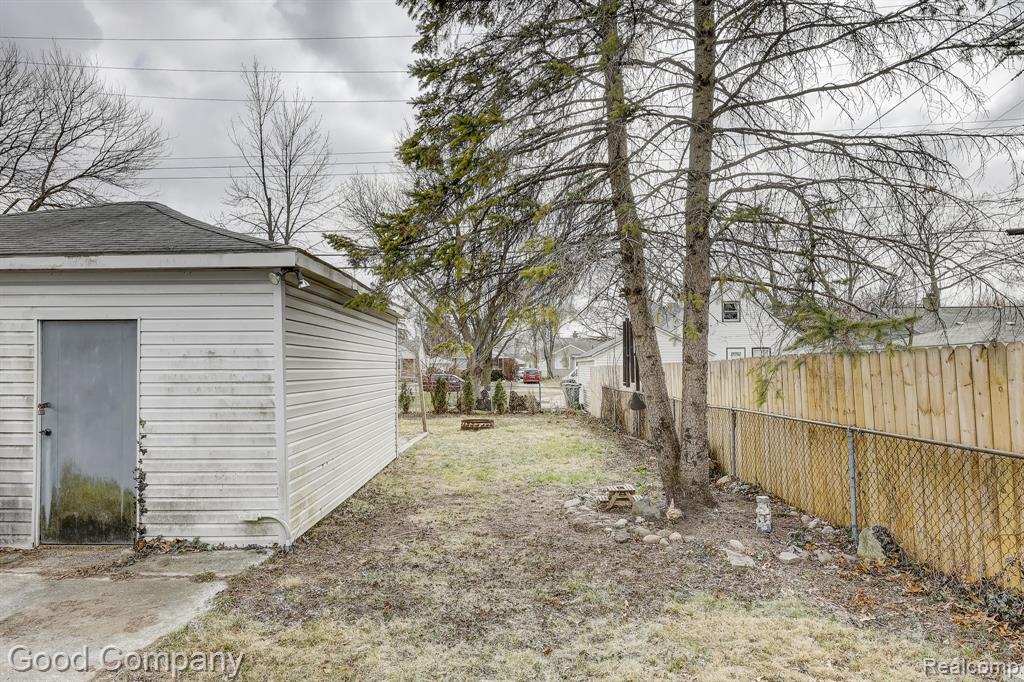736 E Meyers Avenue, Hazel Park, MI 48030 — Photo 44