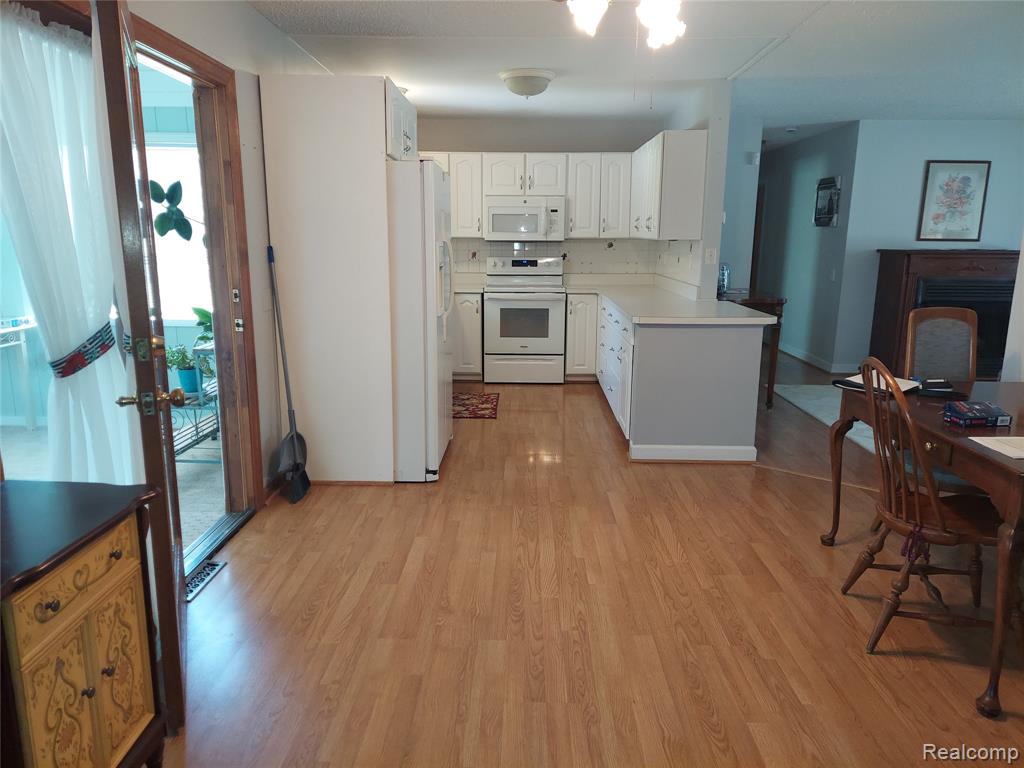 9680 Bloomhill Drive, Holly, MI 48442 — Photo 4