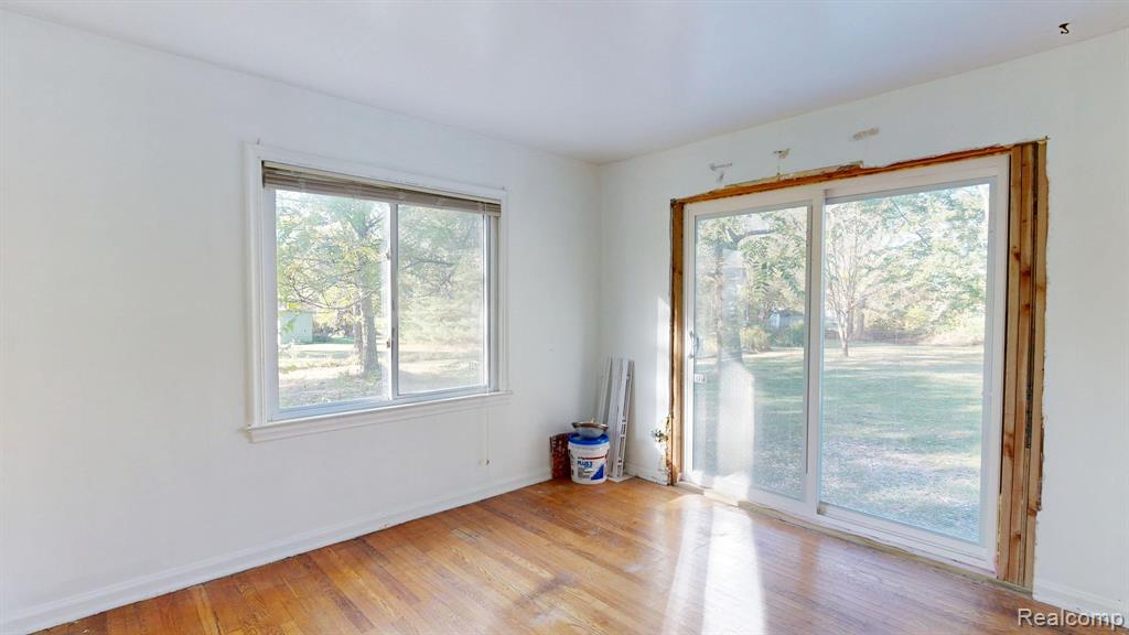4455 N Genesee Road, Flint, MI 48506 — Photo 14