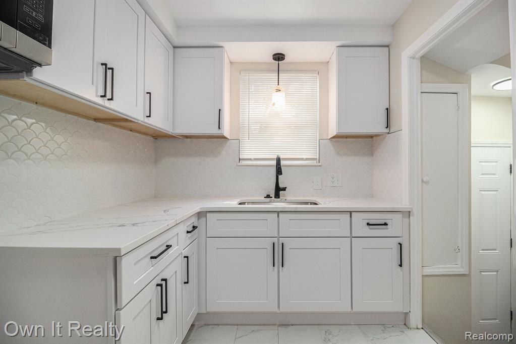 9901 CHATHAM, Redford, MI 48239 — Photo 16