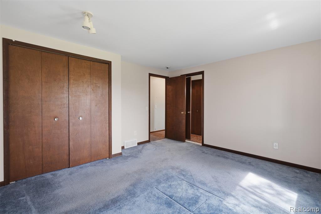 3756 Chevron Drive, Highland, MI 48356 — Photo 11