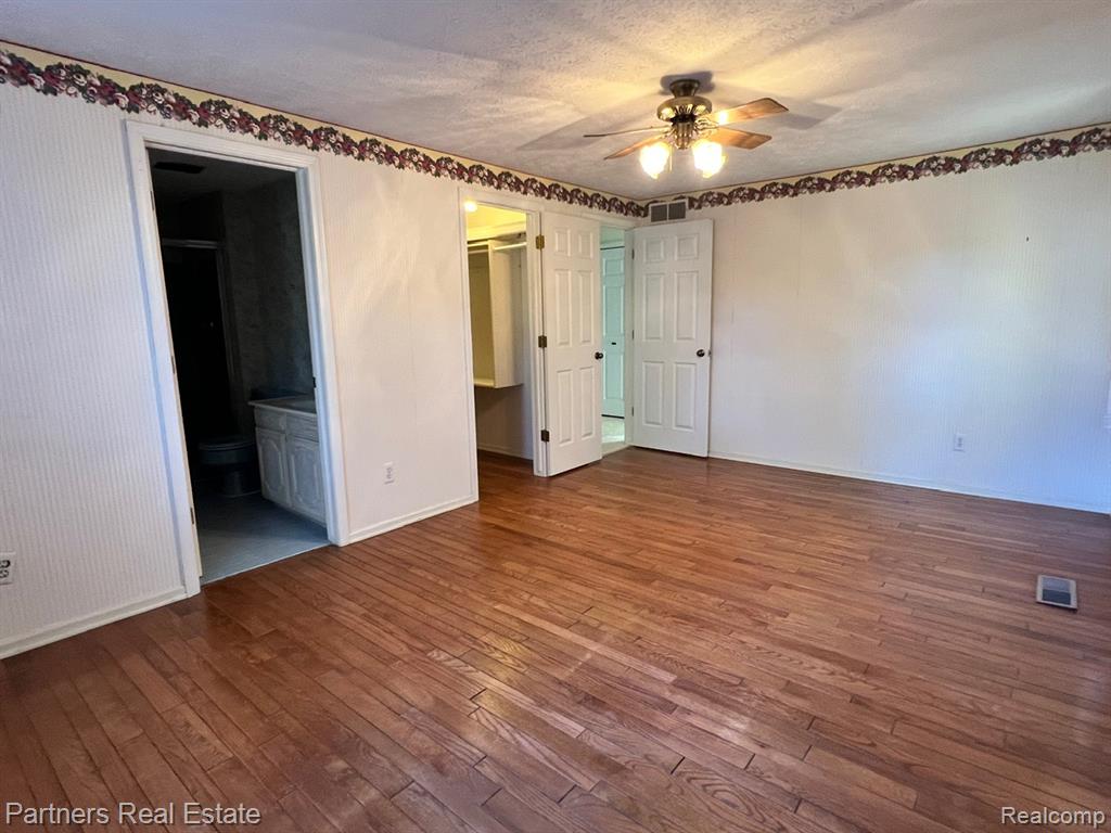 5618 Mountain Road, Brighton, MI 48116 — Photo 21
