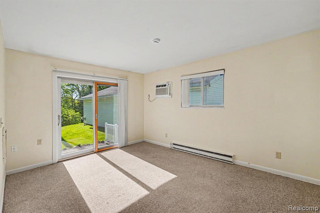 1691 S Lakeview Lane, Highland, MI — Photo 3