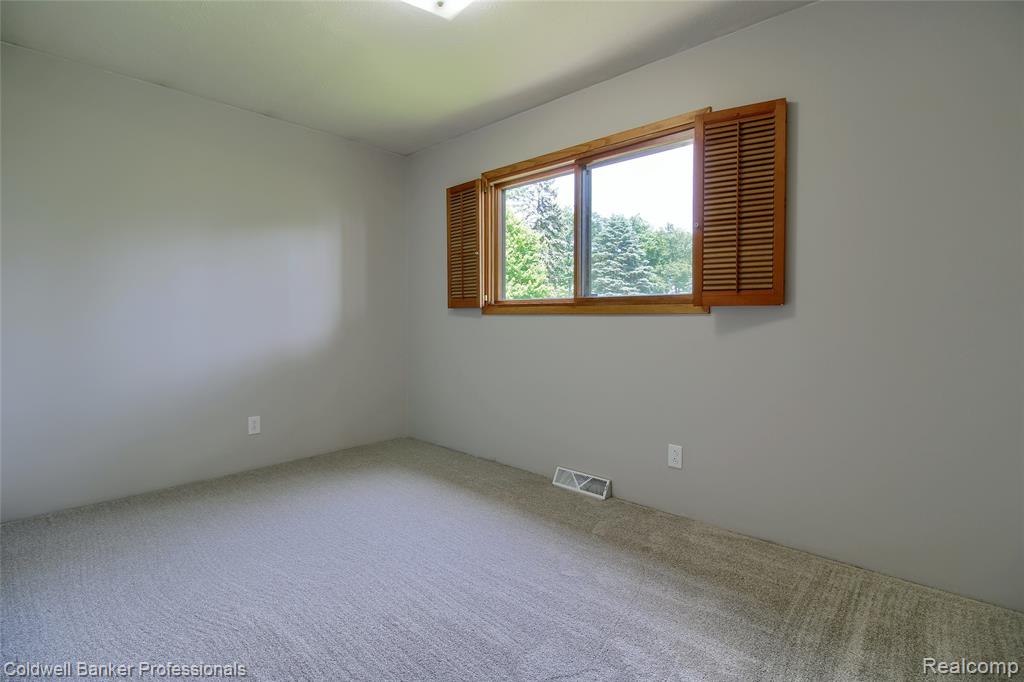 11770 Sunset Lane, Belleville, MI 48111 — Photo 27