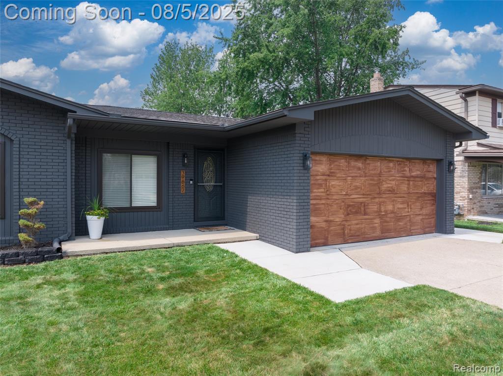 39667 Baker Drive, Sterling Heights, MI 48310 — Photo 27