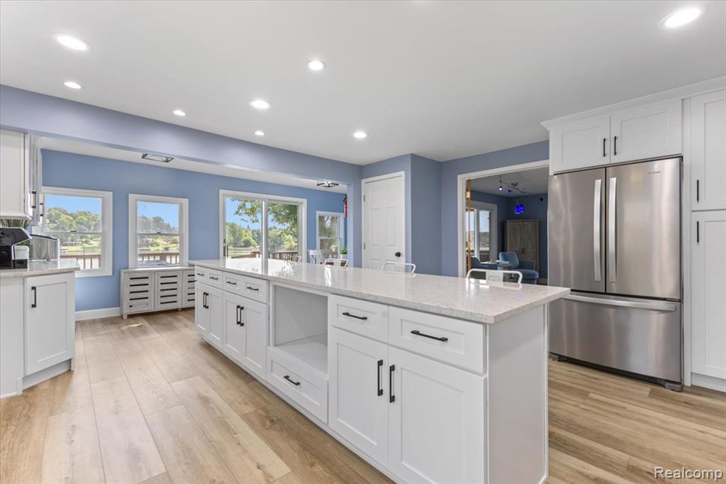 8437 WOODLAND SHORE Drive, Brighton, MI 48114 — Photo 16
