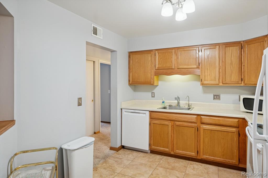 61049 Greenwood Drive, South Lyon, MI 48178 — Photo 15