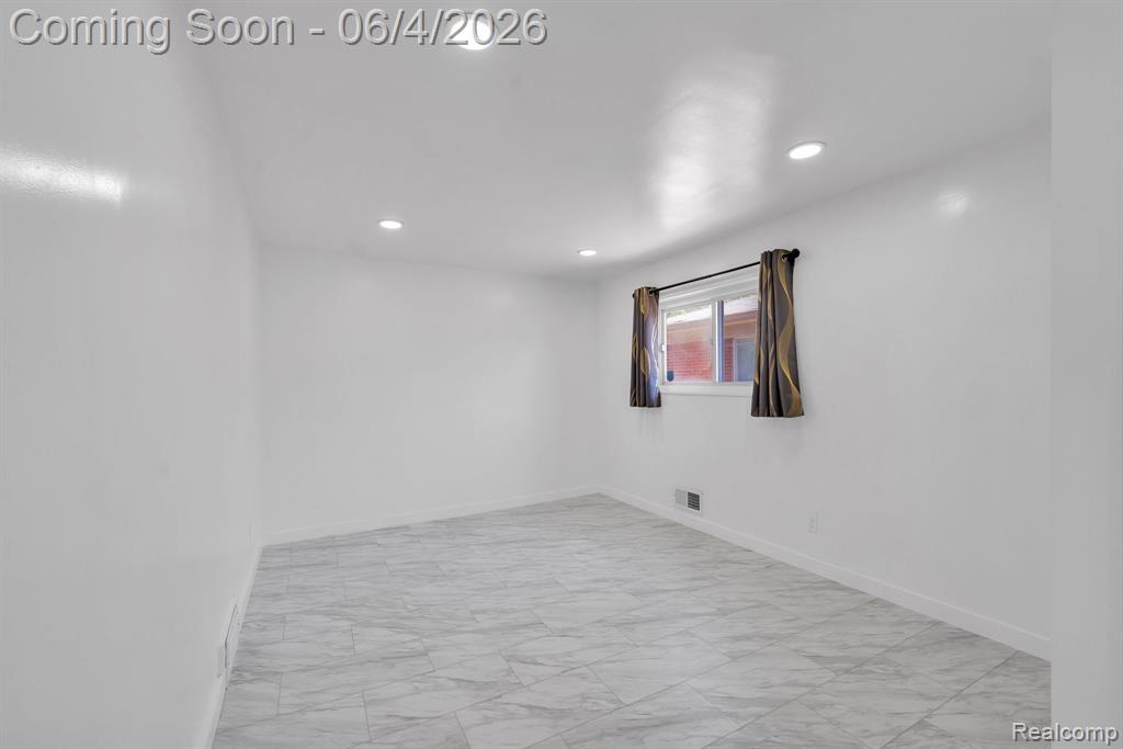 8145 Bailey Street, Taylor, MI 48180 — Photo 13