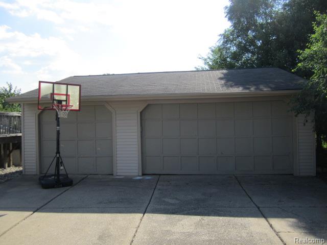 42039 Merrimac Circle, Clinton Twp, MI 48038 — Photo 11