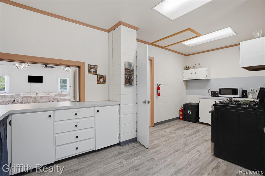 131 E Main Street, Vernon, MI — Photo 41