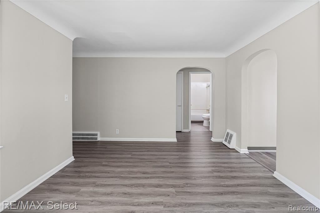 4305 Pengelly Road, Flint, MI 48507 — Photo 17