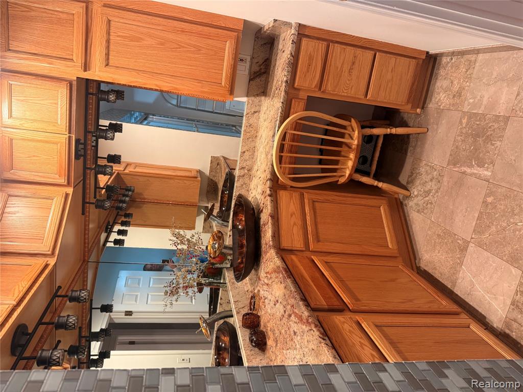 8693 Winchester Drive, Sterling Heights, MI 48313 — Photo 9