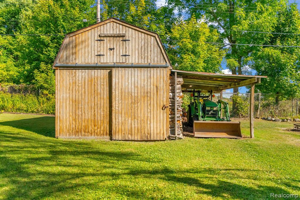 7730 Austere Drive, Waterford, MI 48329 — Photo 28
