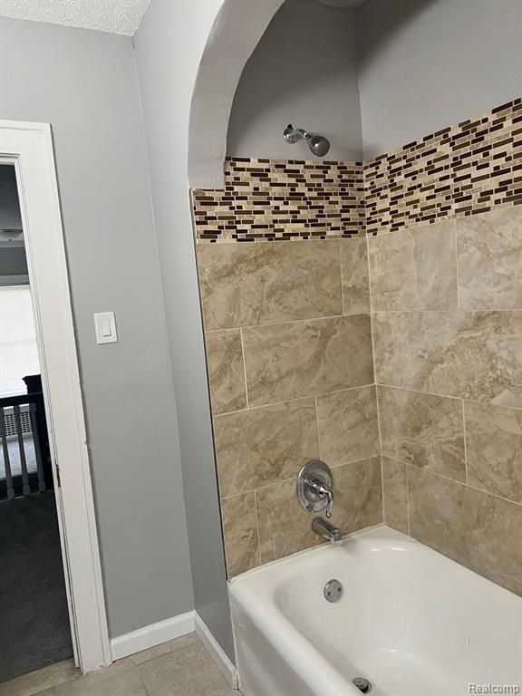 8451 LA SALLE Boulevard, Detroit, MI 48206 — Photo 54
