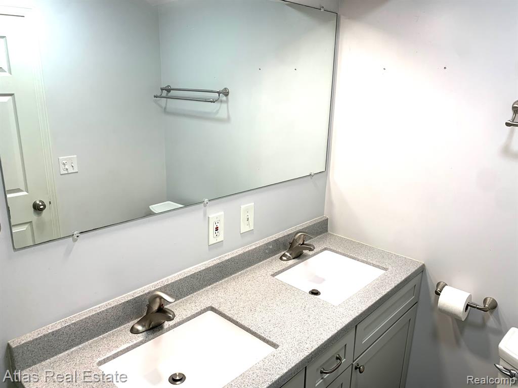 457 MILL Street, Ortonville, MI — Photo 14