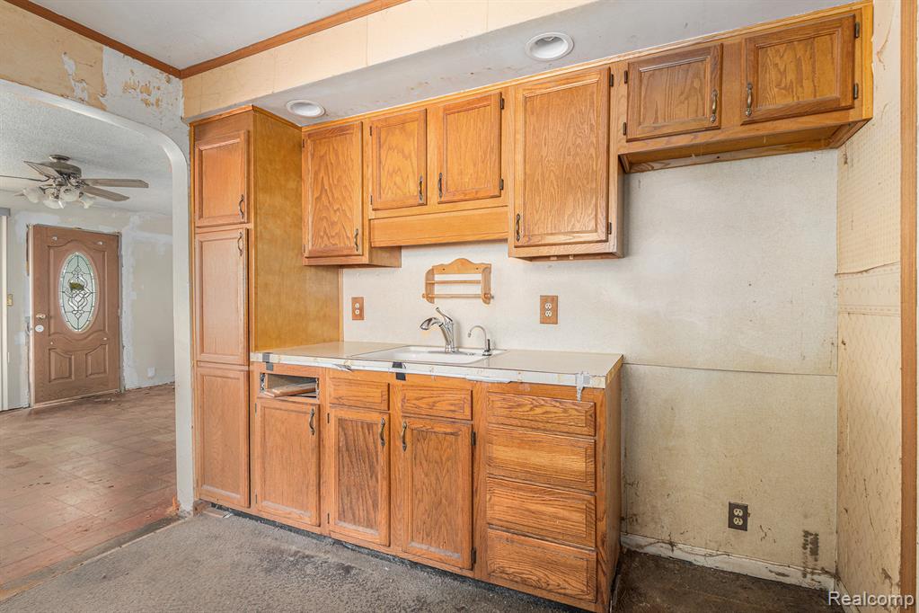 4484 Detroit Street, Dearborn Heights, MI 48125 — Photo 7