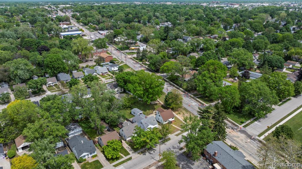 527 E Sunnybrook Drive, Royal Oak, MI 48073 — Photo 38
