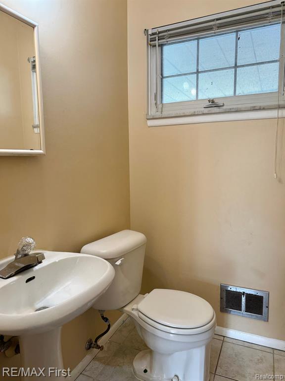 4826 BATES Drive, Warren, MI 48092 — Photo 15