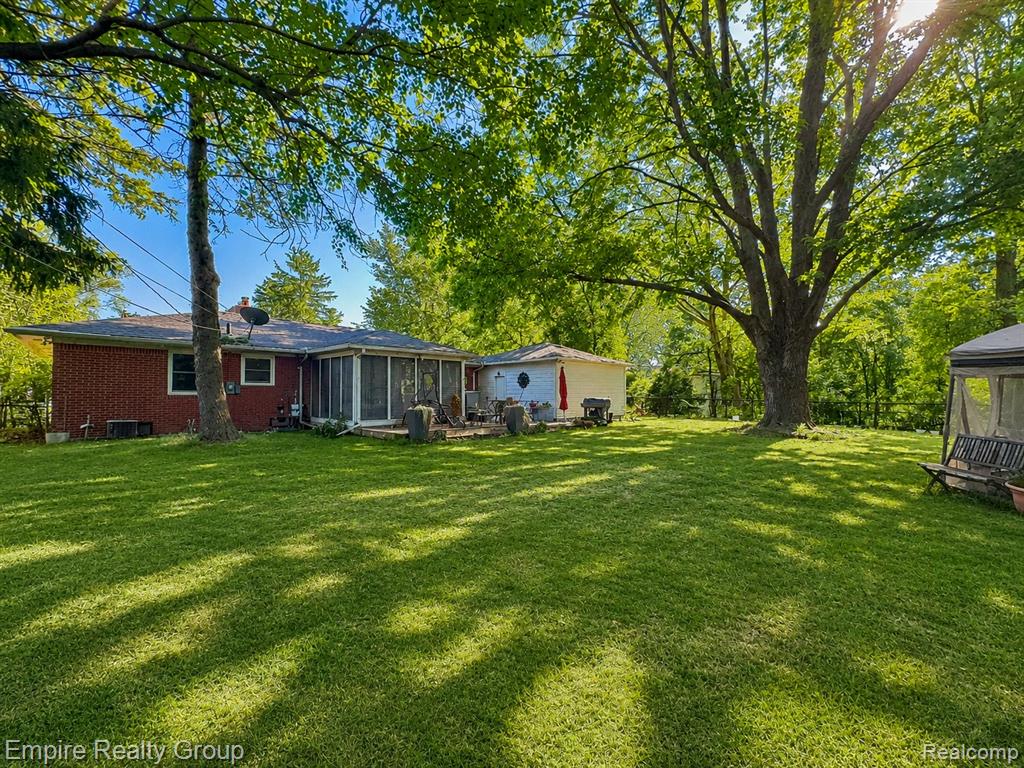 17300 Buckingham Avenue, Beverly Hills, MI 48025 — Photo 7