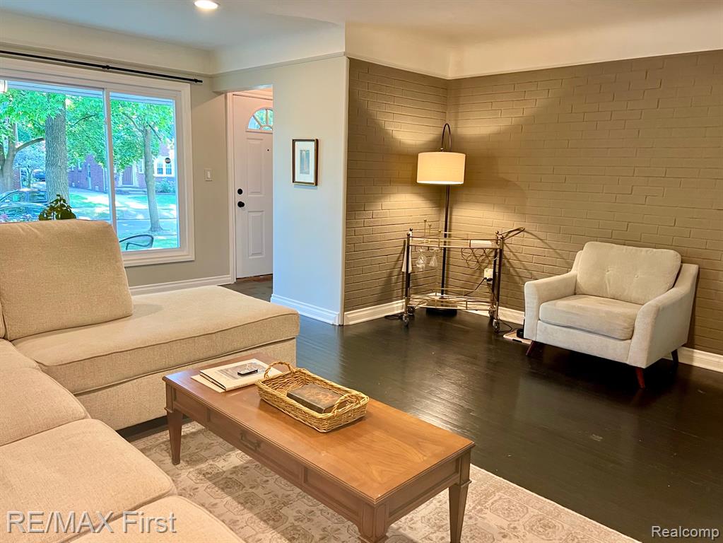 908 Marywood Drive, Royal Oak, MI 48067 — Photo 3